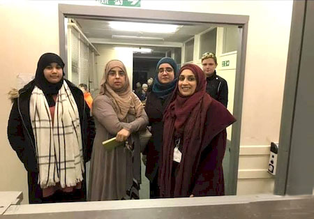 Minhaj Sisters Midlands partake in feeding the homeless