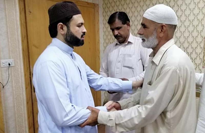Father of Shaheed Shahbaz Mustafavi calls on Dr Hassan Mohi-ud-Din Qadri