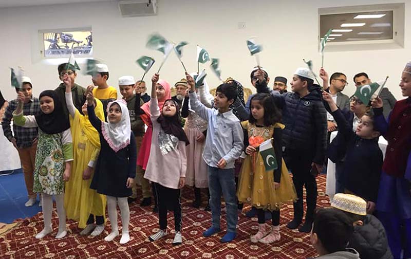 منہاج القرآن ڈنمارک ویلبی سنٹر میں تقریب تقسیم اسناد
