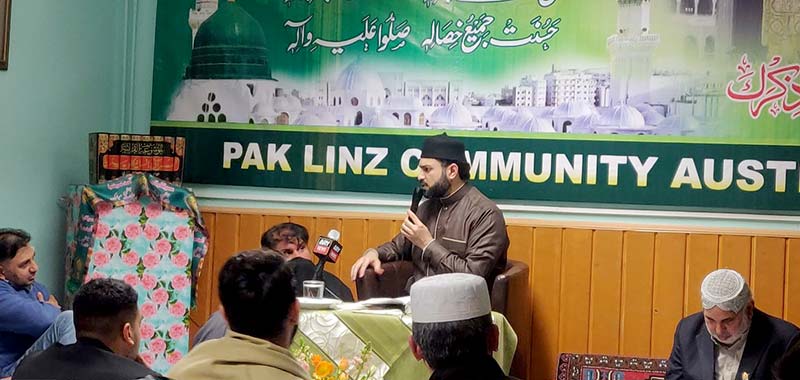 Dr Hassan Mohi-ud-Din Qadri attends a community event in Austria