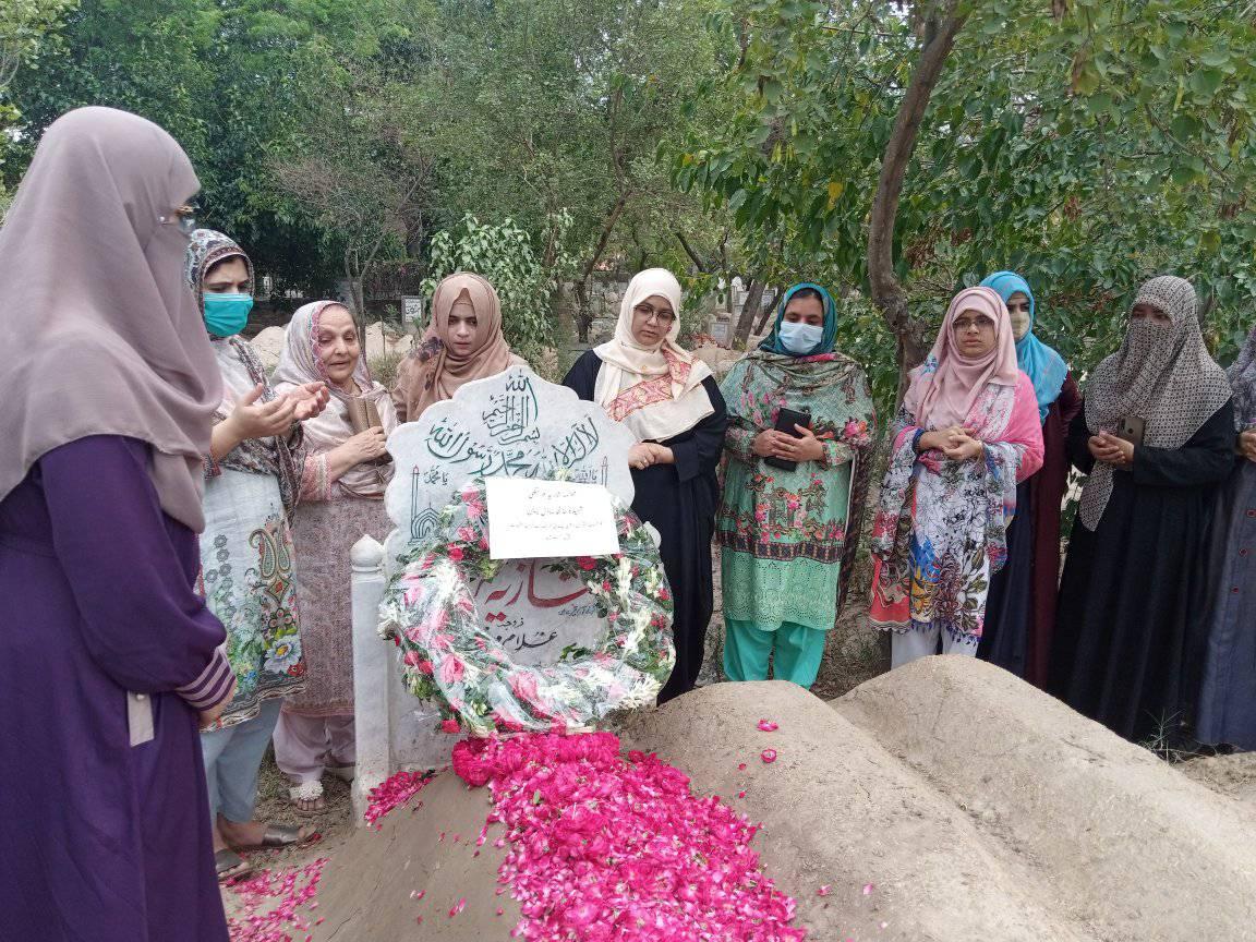 MWL delegation visits graves of Shaheed Tanzila Amjad & Shazia Murtaza