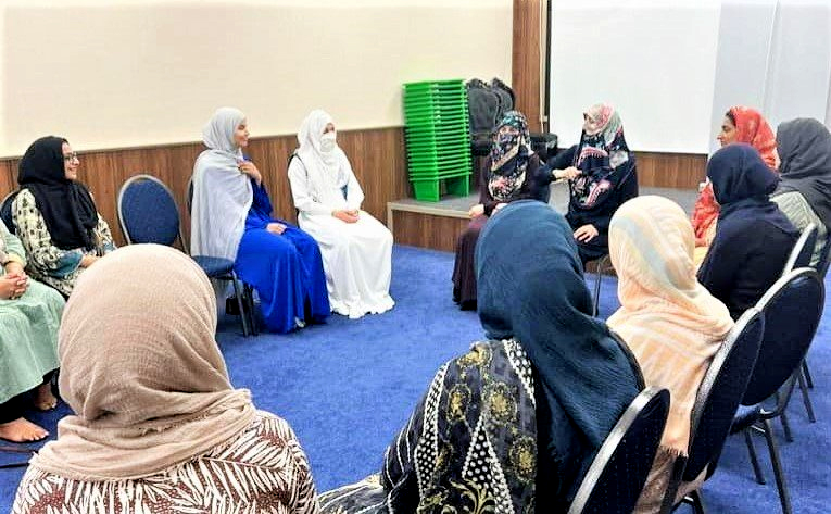 Dr Ghazala Qadri meets Minhaj-ul-Quran Women League The Hague Holland