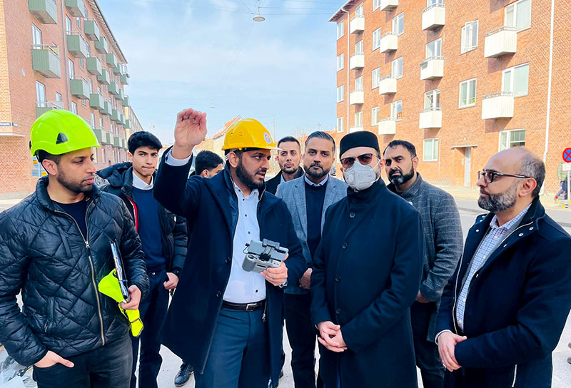 Dr Hassan Mohi-ud-Din Qadri visits construction site of Amager center