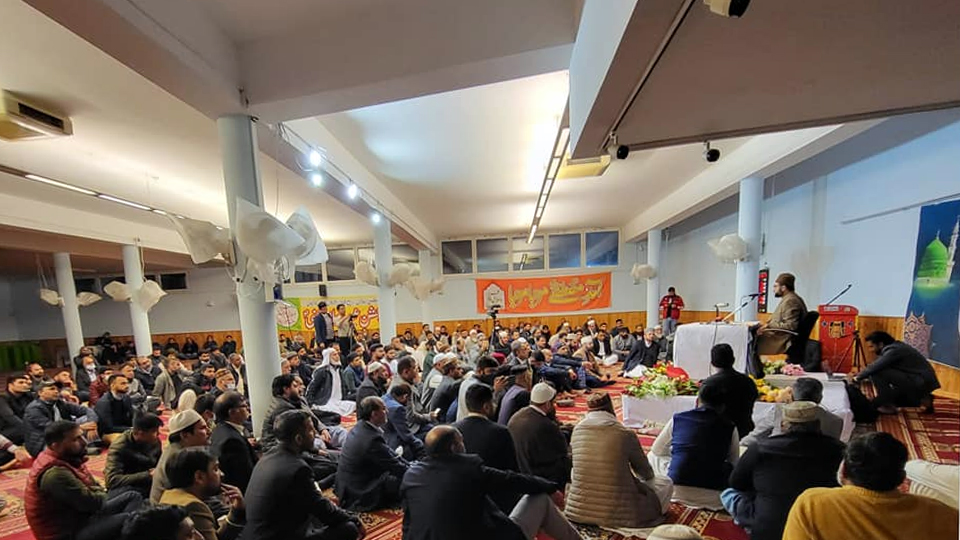 Dr Hassan Mohi-ud-Din Qadri addresses Rahmatun-lil-Alameen Conference in Brescia Italy