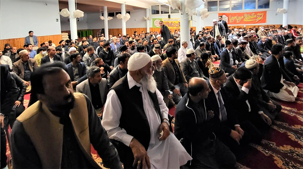 Dr Hassan Mohi-ud-Din Qadri addresses Rahmatun-lil-Alameen Conference in Brescia Italy