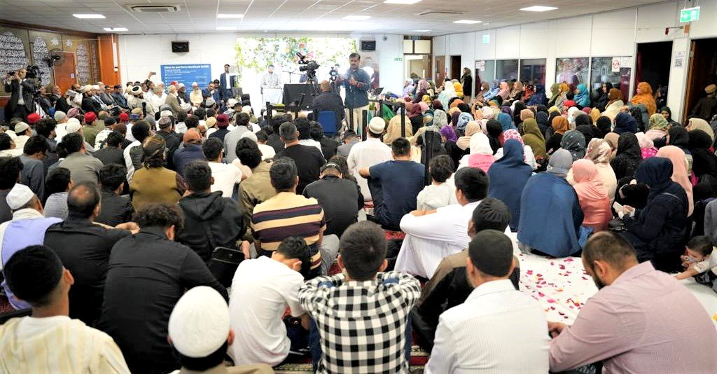 Shaykh-ul-Islam Dr Muhammad Tahir-ul-Qadri holds session with MQI UK South Zone