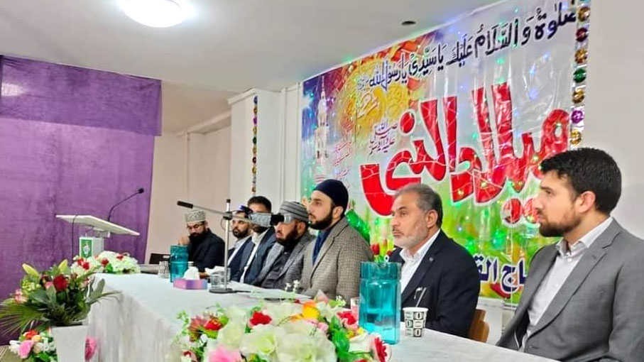 Hammad Mustafa Qadri addressing Milad-e-Mustafa Conference in Malmo-Sweden