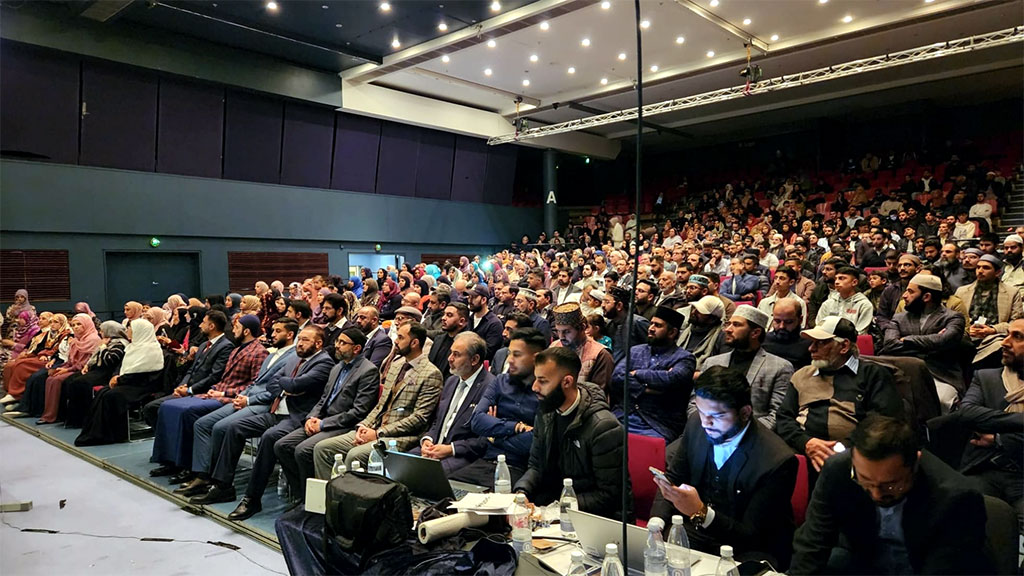 Shaykh Hammad Mustafa al-Madani al-Qadri addressing Mawlid Conference in Denmark