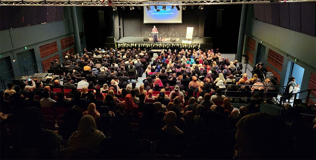 Shaykh Hammad Mustafa al-Madani al-Qadri addressing Mawlid Conference in Denmark