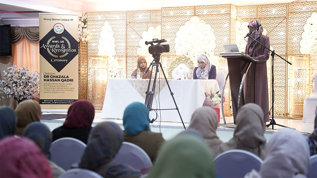 Dr Ghazala Qadri addresses award ceremony in UK