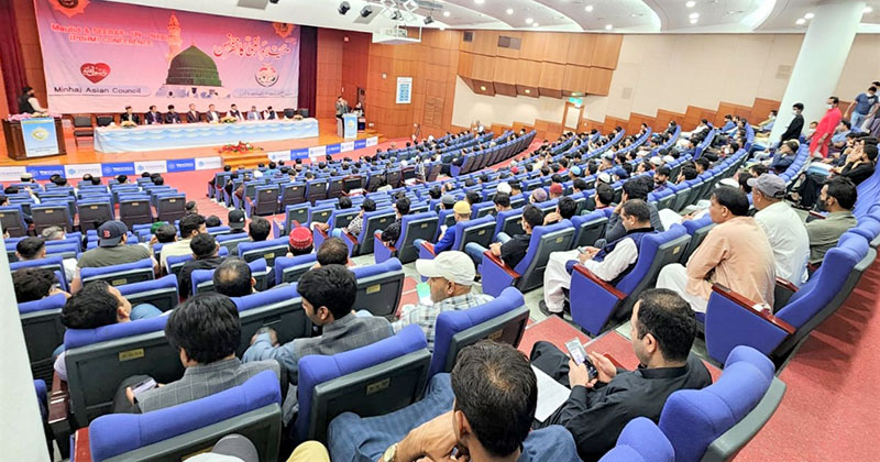 Dr Hassan Mohi-ud-Din Qadri addressed a Milad Conference in South Korea