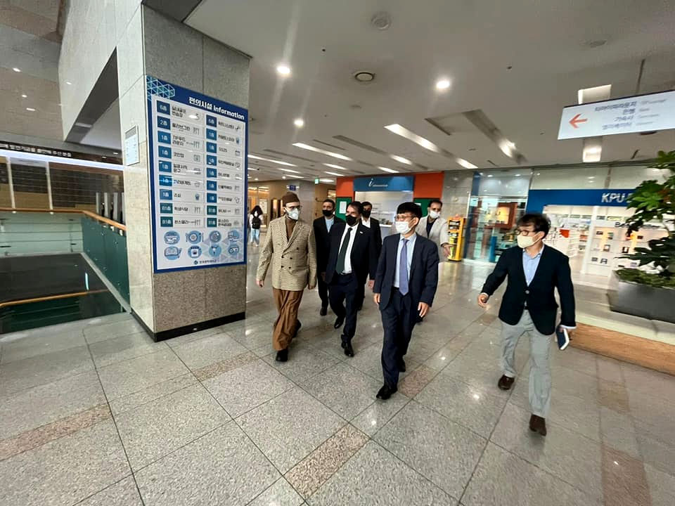 Dr Hassan Mohi ud Din Qadri visits Tech University of Korea Siheung-si