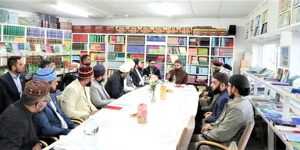 Religious scholars hold a meeting with Dr Hassan Mohi-ul-Din Qadri in Denmark