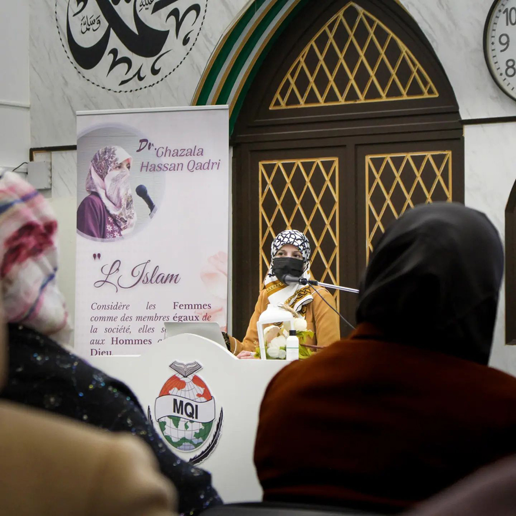 Dr. Ghazala Qadri delivered lecture on International Women's Day in Paris