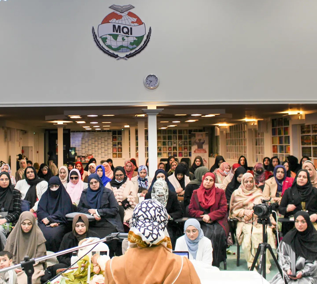 Dr. Ghazala Qadri delivered lecture on International Women's Day in Paris