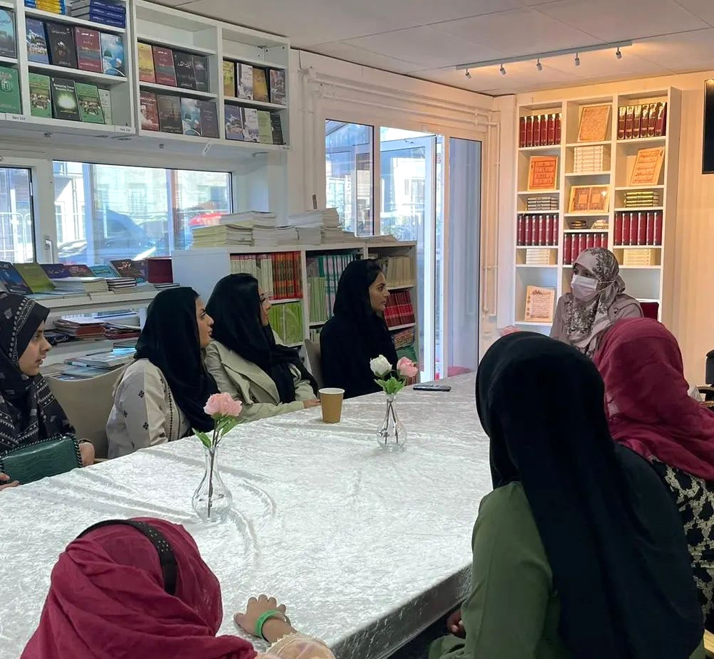 Dr Ghazala Qadri holds meeting with MWL Odense