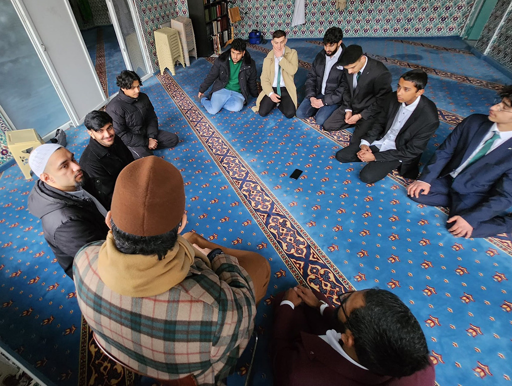 Dr. Hassan Qadri met the Representative of MYL Wuppertal