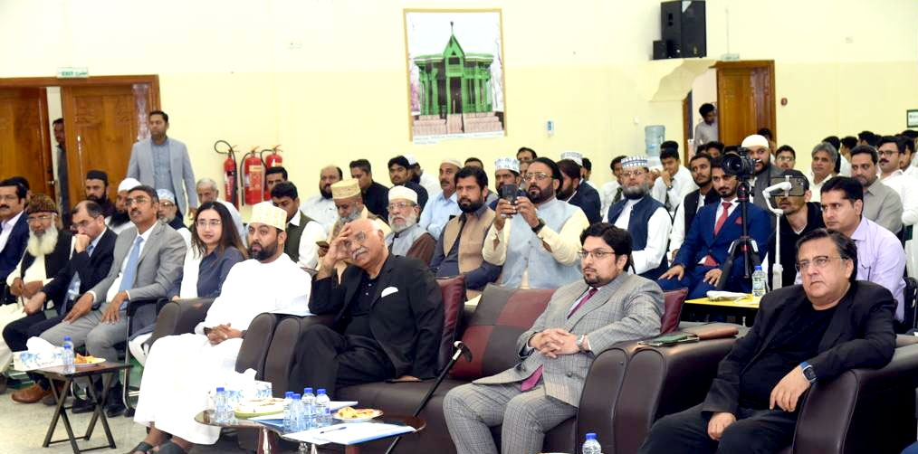 Dr Hussain Mohi-ud-Din Qadri deliveres lecture on importance of knowledge in Muscat