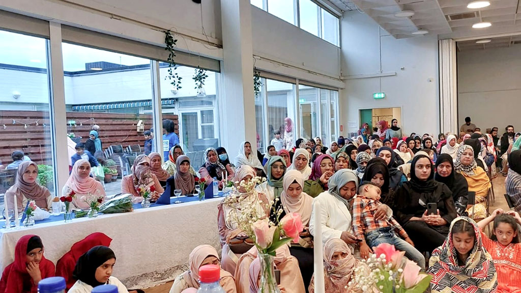 Dr Tahir ul Qadri addressing tarbiyati session in Malmo - 4