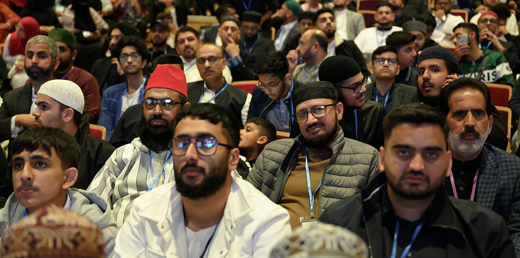 Dr Tahir-ul-Qadri graces the spiritual session at Al-Hidayah Camp Day 2