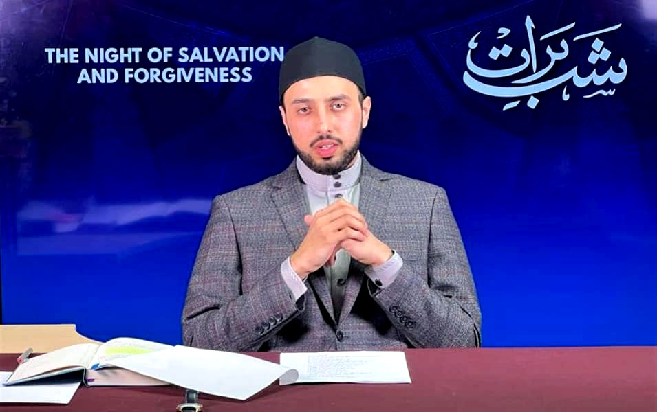 Hammad Mustafa Qadri addressing Shab e Barat gathering