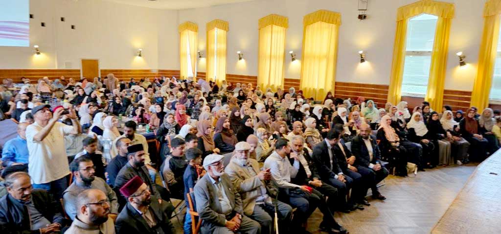 Dr Tahir ul Qadri addressing Tarbiyati Session in Malmo Sweden -5