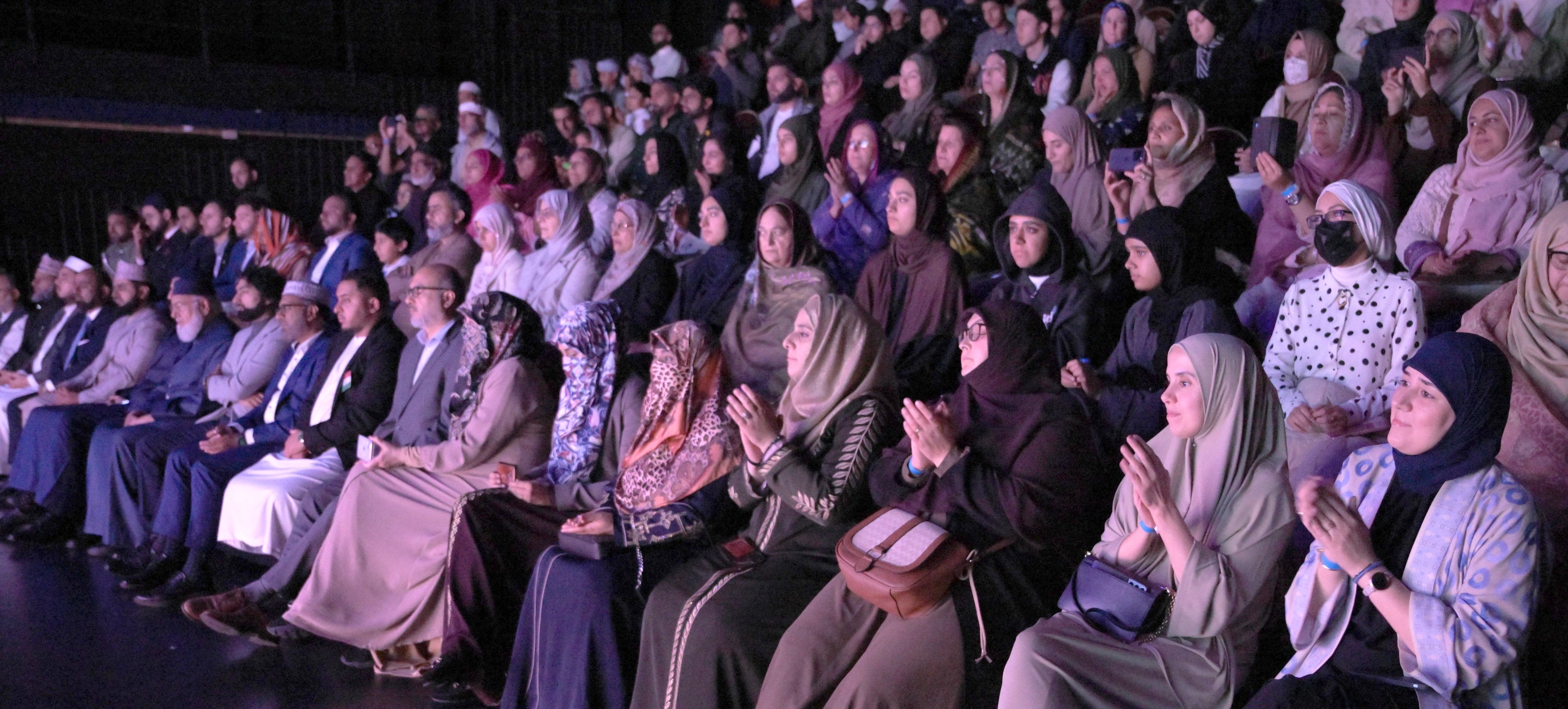 Shaykh Hammad Mustafa adressing at mercy conference