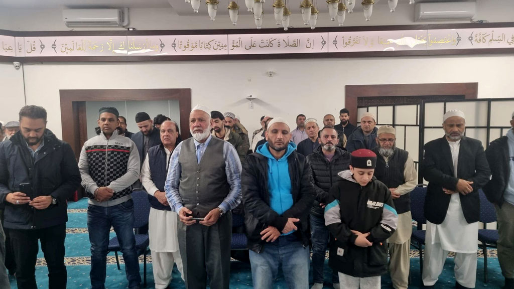 Dua-for-Huzoor-Fareed e Millat
