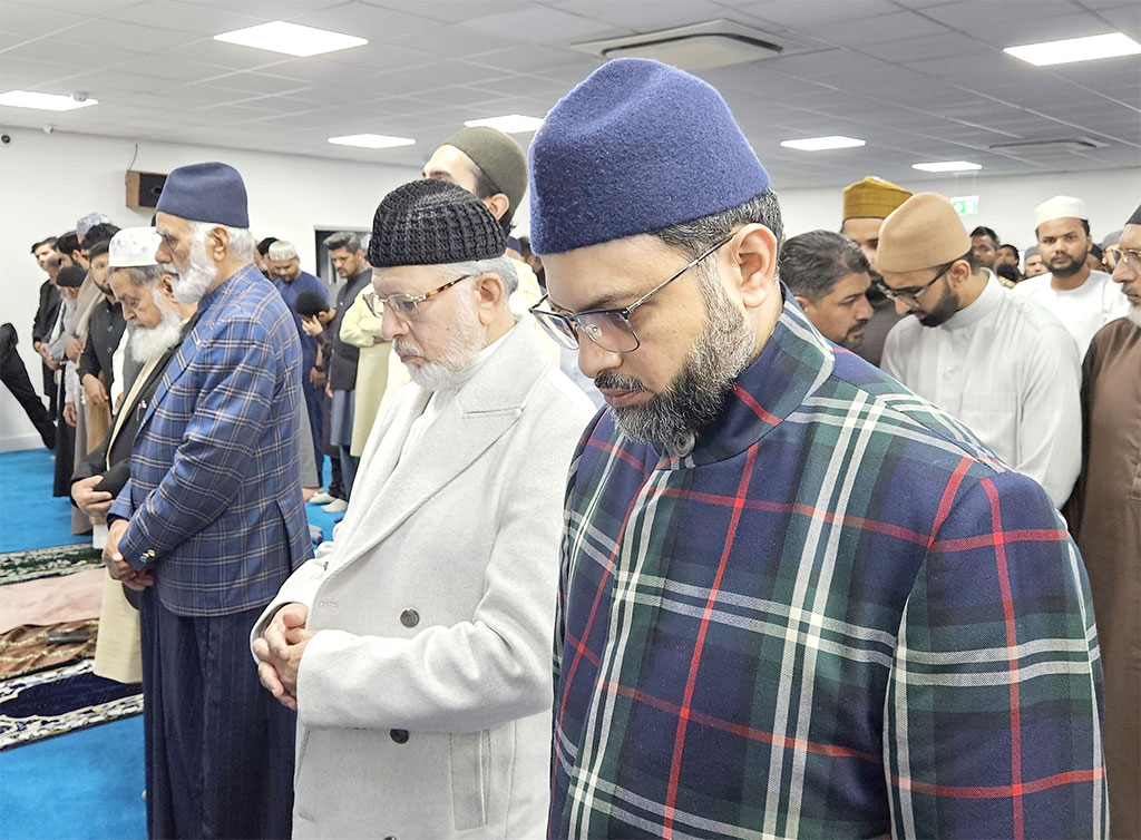 UK: Shaykh-ul-Islam Dr Muhammad Tahir-ul-Qadri Offers Eid Prayer at MQI London