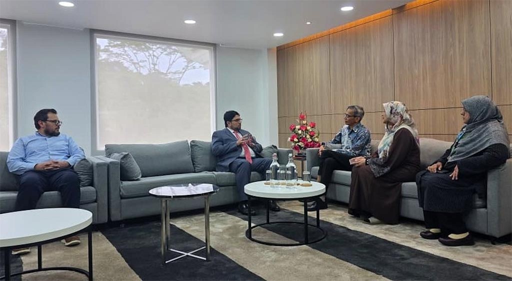 Prof Dr Hussain Mohi-ud-Din Qadri in academic meeting with INCEIF University leadership in Kuala Lumpur