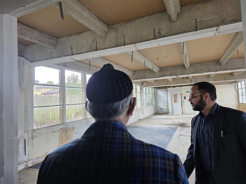 Shaykh ul Islam Visits New Site of MQI Cultural & Community Centre in Crawley 2026