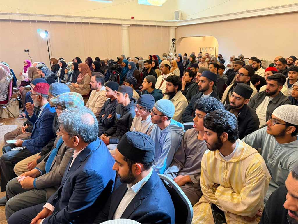 Shaykh-ul-Islam Dr. Muhammad Tahir-ul-Qadri Delivers Inspiring Session “The Unbroken Chain” in Sheffield