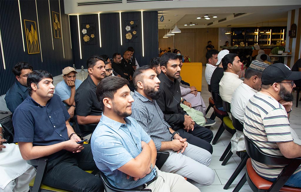 Prof. Dr. Hussain Mohi-ud-Din Qadri addressing Shab-e-Barat spiritual gathering organized by Minhaj-ul-Quran in Kuala Lumpur