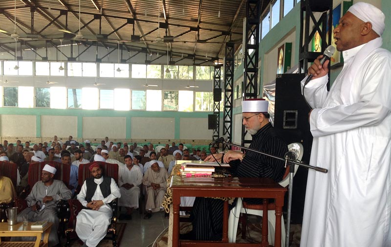 Shaykh-ul-Islam Dr Muhammad Tahir-ul-Qadri felicitates 