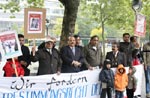 کشمیر فورم برلن (جرمنی) کی طرف سے بیرسٹر سلطان محمود چوہدری کے ساتھ کشمیریوں کے لئے مظاہرہ