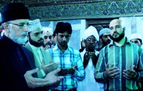 Shaykh-ul-Islam visits the blessed shrines of Imam Shaafi (R.A) & Sayyida Nafisa (R.A)