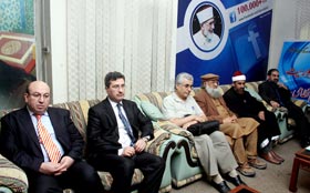 ترکی کے وفد کا منہاج القرآن سیکرٹریٹ کا دورہ