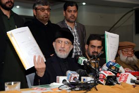Press Conference: Dr Tahir-ul-Qadri to move petition in Supreme Court for reconstitution of ECP