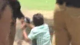 Dunya News - Police gets wild during Model town incident