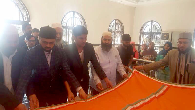 جنوبی افریقہ: ڈاکٹر حسن محی الدین قادری کی درگاہ خالد شاہ اجمیری پر حاضری