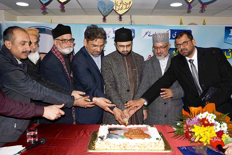 سپین میں ڈاکٹر طاہرالقادری کی سالگرہ پر تقریب
