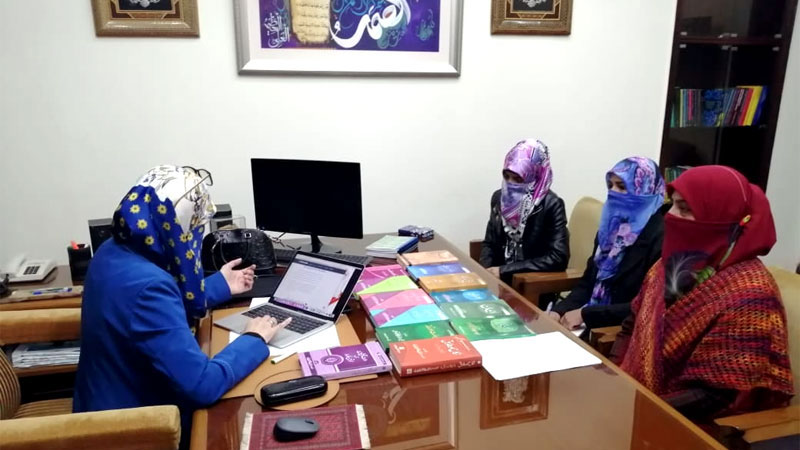 Female scholars of FMRi meet with Dr Ghazal Hassan Qadri
