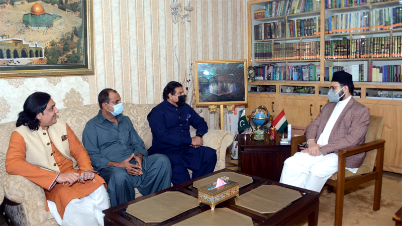 سابق وزیراعظم راجہ پرویز اشرف کی ڈاکٹر حسن محی الدین قادری سے ملاقات