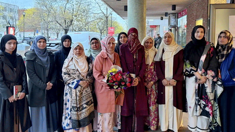 Sweden: Dr. Ghazala Qadri Attends Tarbiyah & Appreciation Ceremony in Stockholm